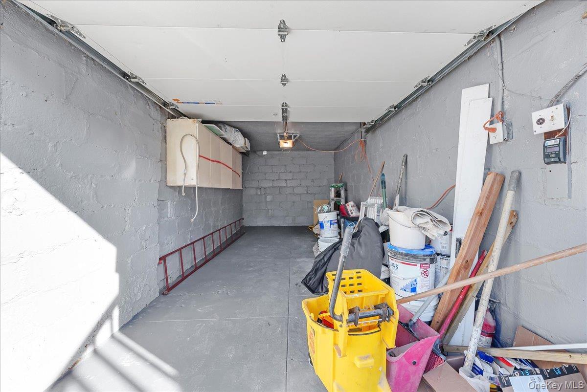 Single Family Edson  Bronx, NY 10466, MLS-940771-25