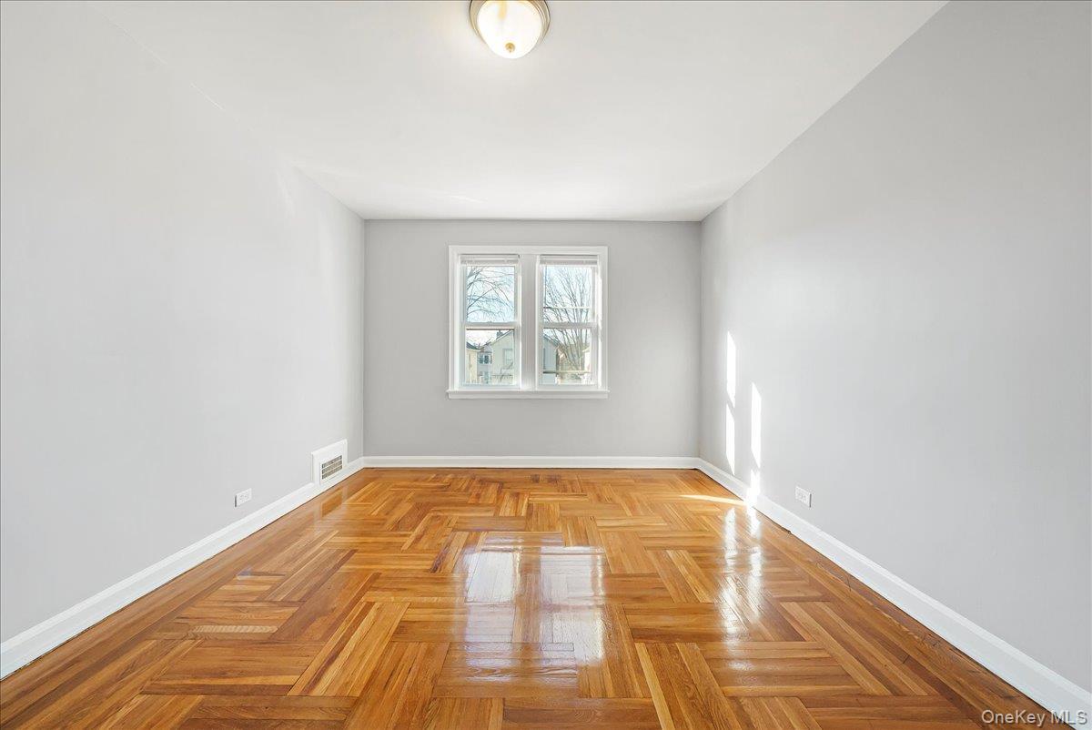 Single Family Edson  Bronx, NY 10466, MLS-940771-9