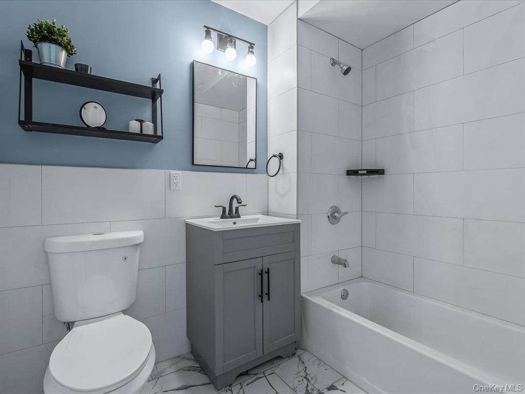 Single Family Francis Lewis  Queens, NY 11361, MLS-940773-12