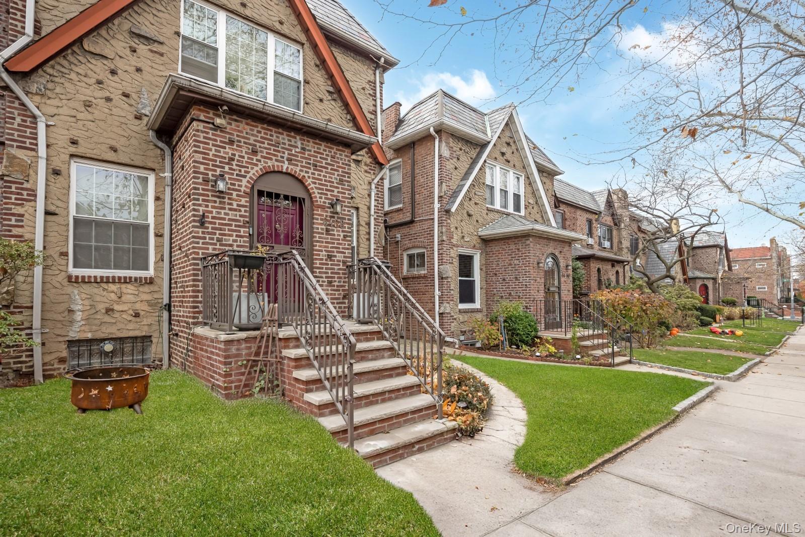 Single Family 83  Queens, NY 11379, MLS-940781-2