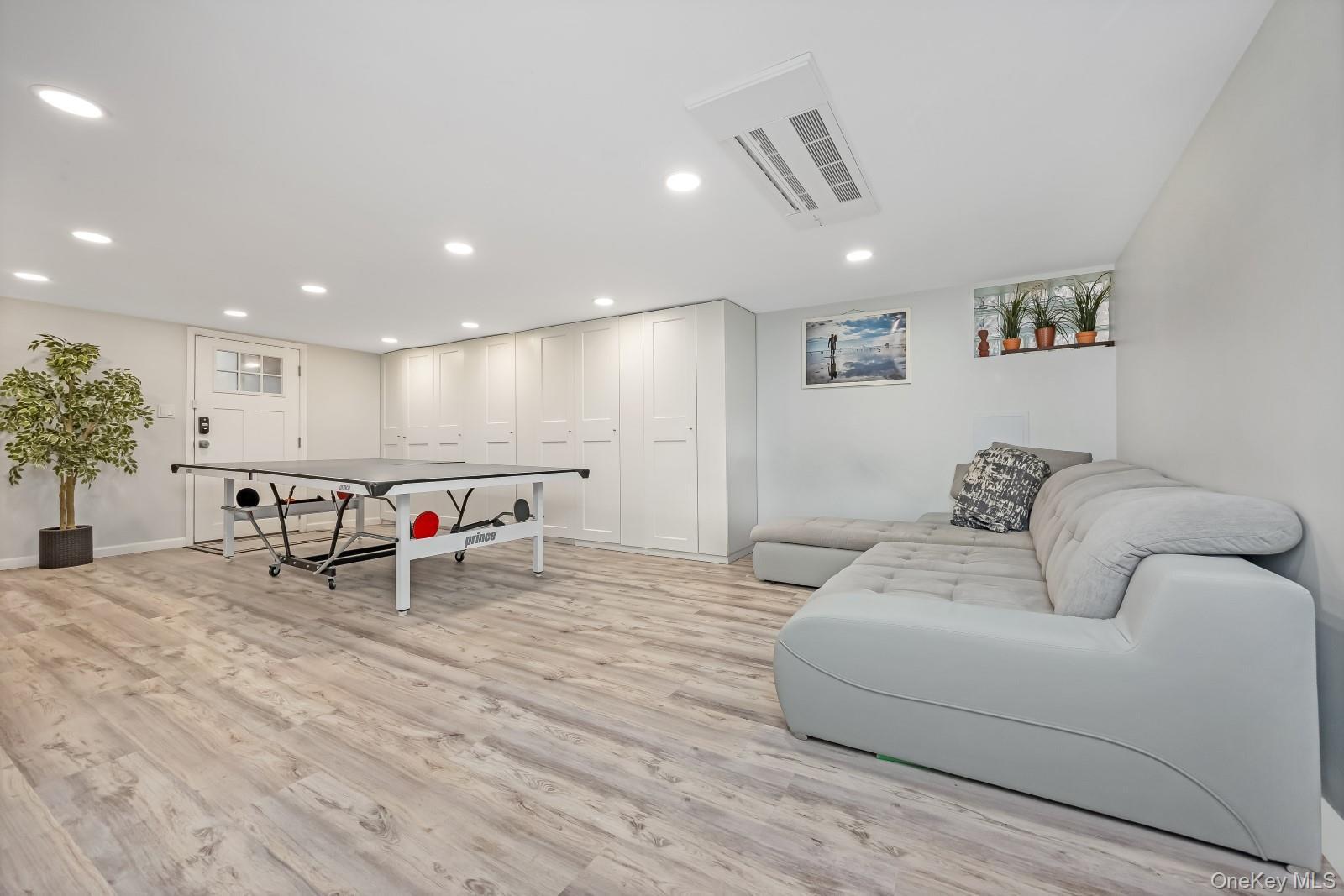 Single Family 83  Queens, NY 11379, MLS-940781-22