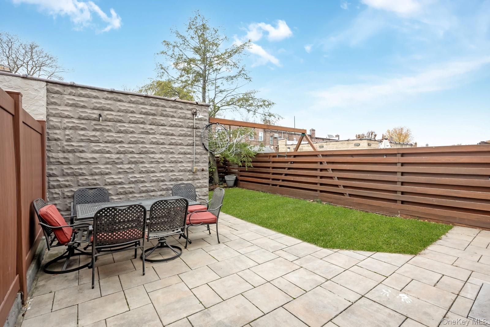 Single Family 83  Queens, NY 11379, MLS-940781-30