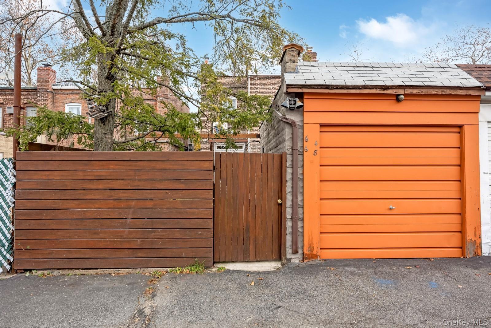 Single Family 83  Queens, NY 11379, MLS-940781-33