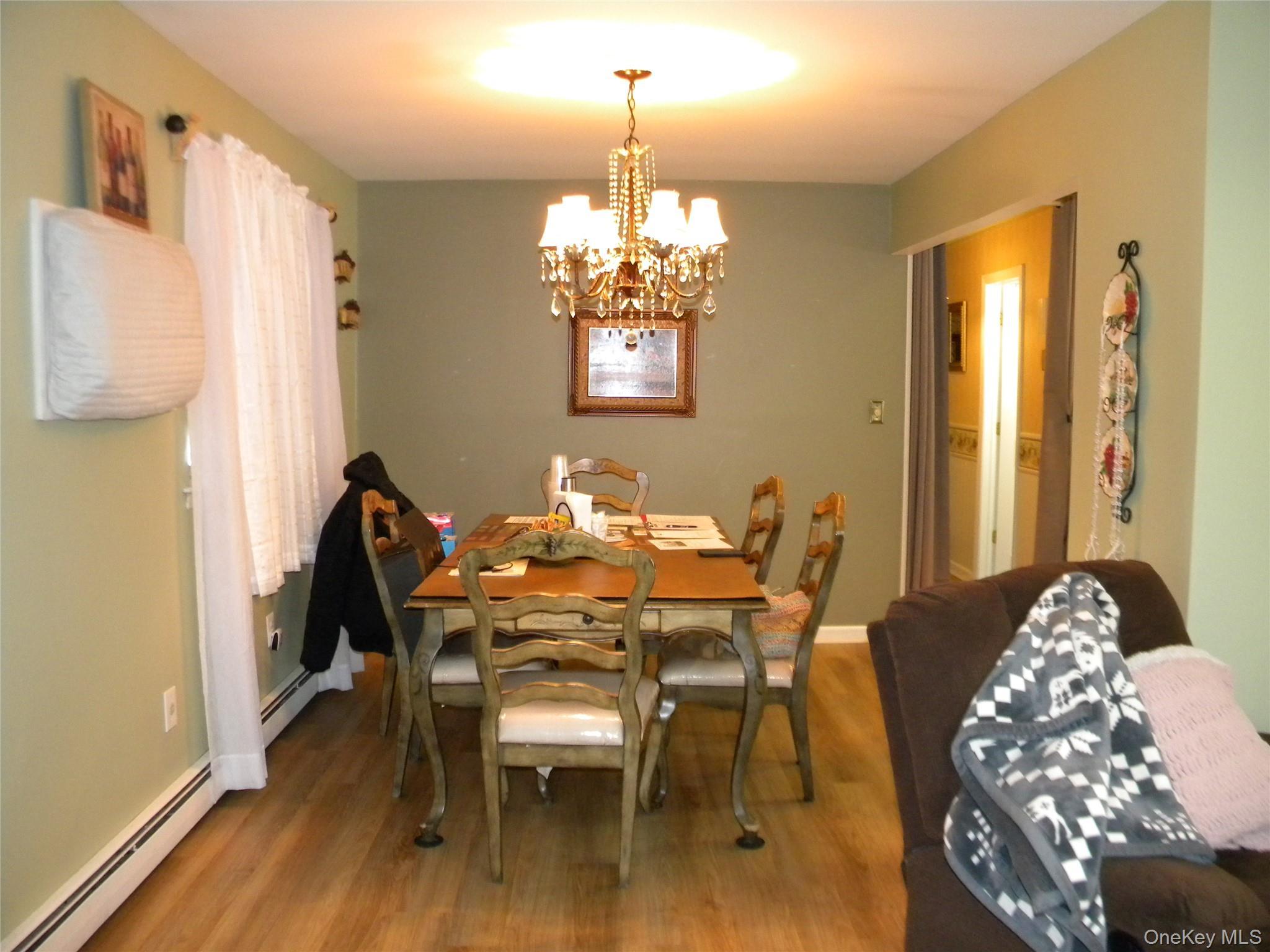 Single Family Evergreen Suffolk County, NY 11784, MLS-940787-36