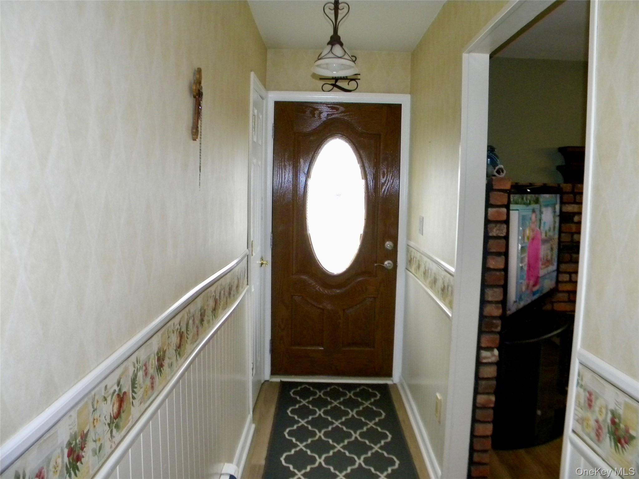 Single Family Evergreen Suffolk County, NY 11784, MLS-940787-9