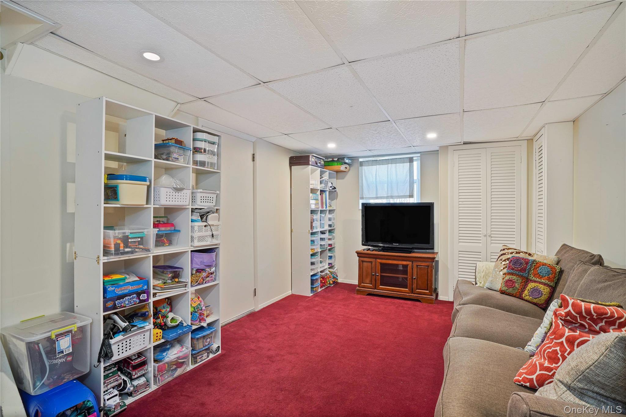 Single Family Rosedale Westchester County, NY 10605, MLS-940801-24