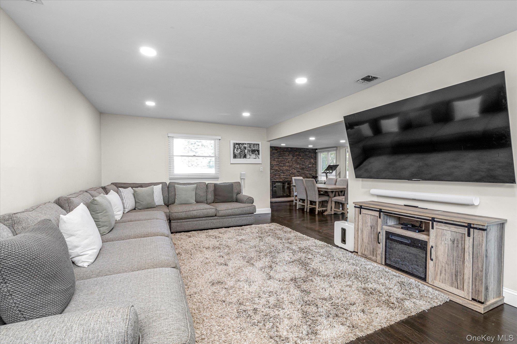 Single Family 10th  Suffolk County, NY 11731, MLS-940807-4