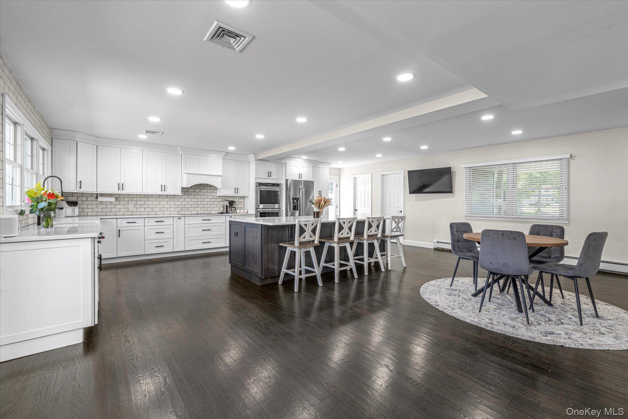 Single Family 10th  Suffolk County, NY 11731, MLS-940807-8