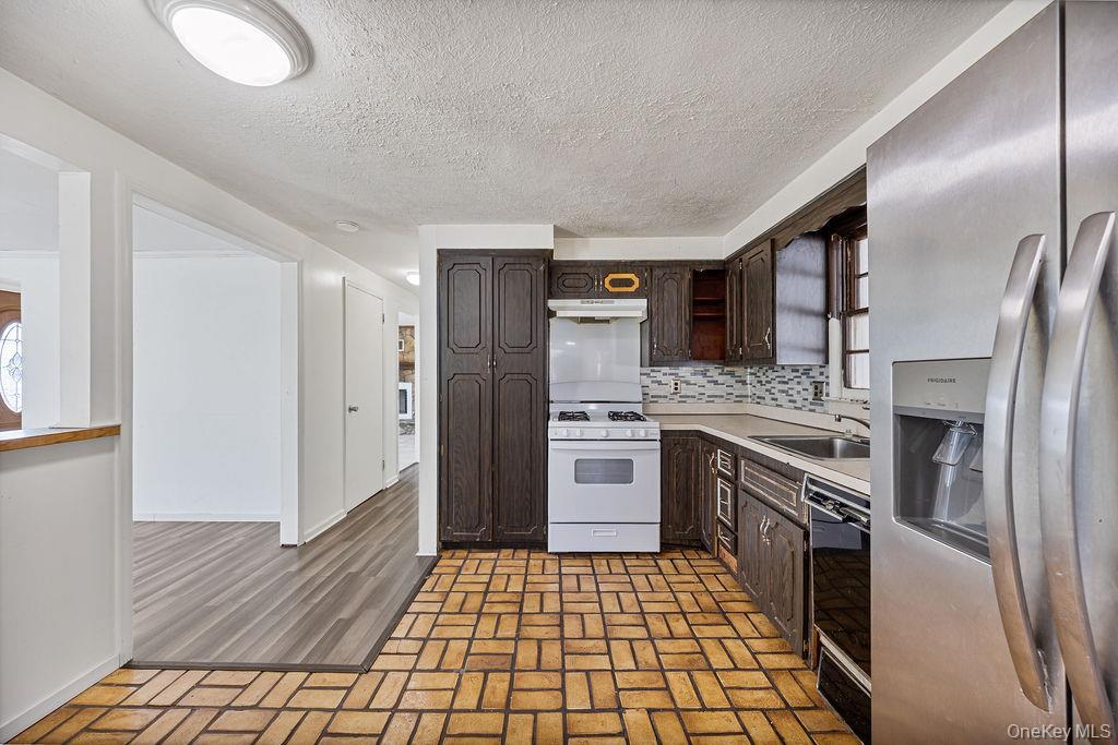 Single Family Cobble  Rockland County, NY 10913, MLS-940824-5