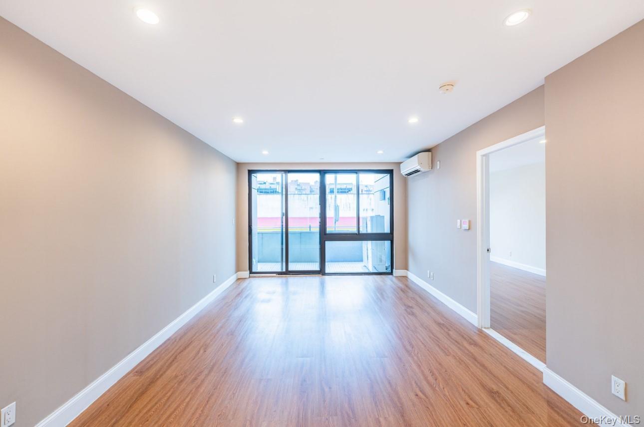 Condo 83rd Street  Queens, NY 11373, MLS-940827-10