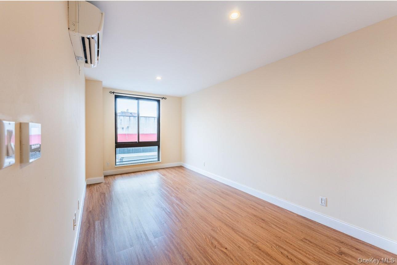 Condo 83rd Street  Queens, NY 11373, MLS-940827-4