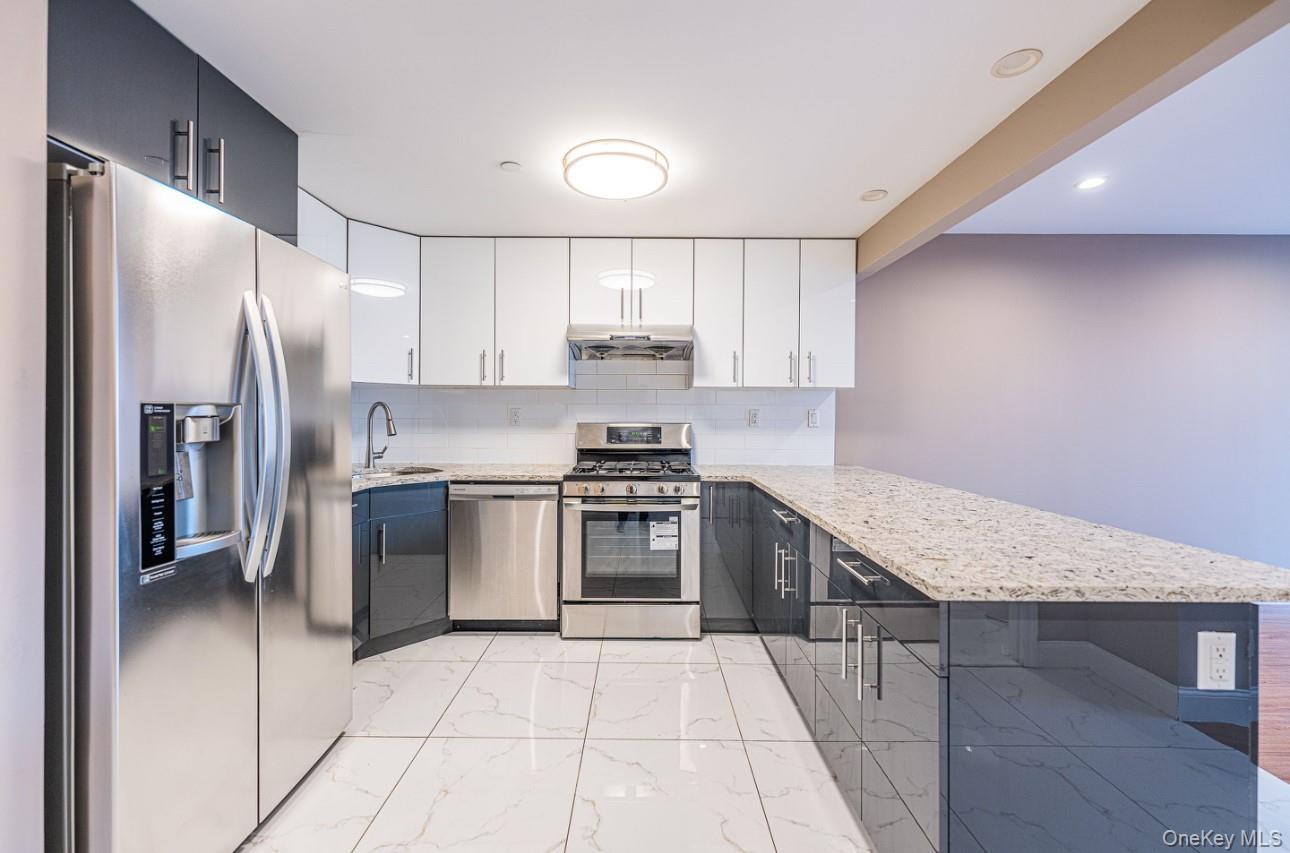 Condo 83rd Street  Queens, NY 11373, MLS-940827-8