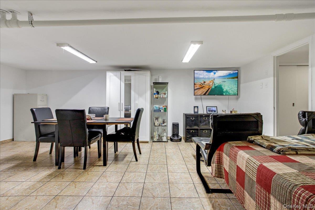 Single Family 78th Queens, NY 11379, MLS-940841-12