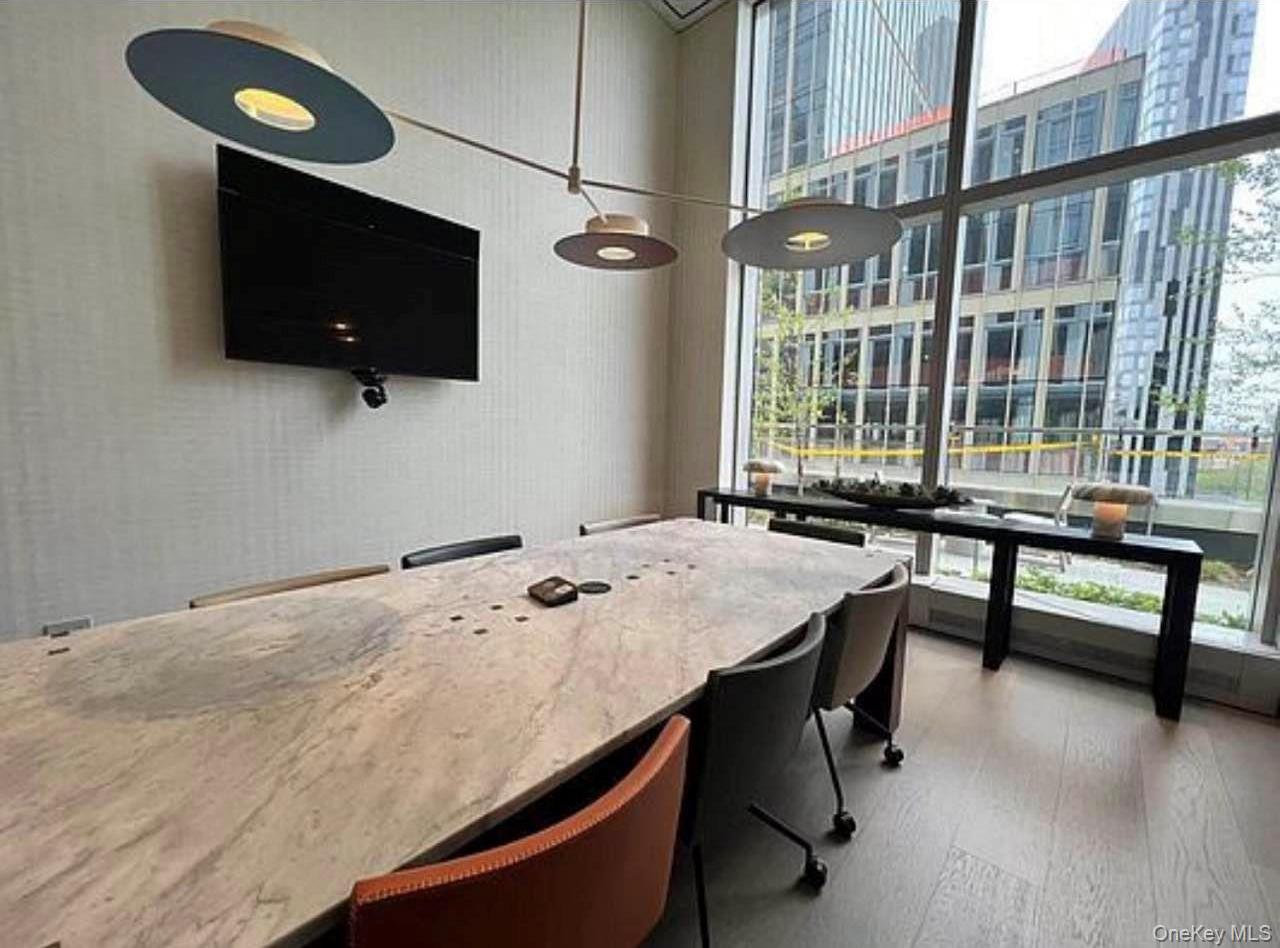 Condo 40th Queens, NY 11354, MLS-940842-11