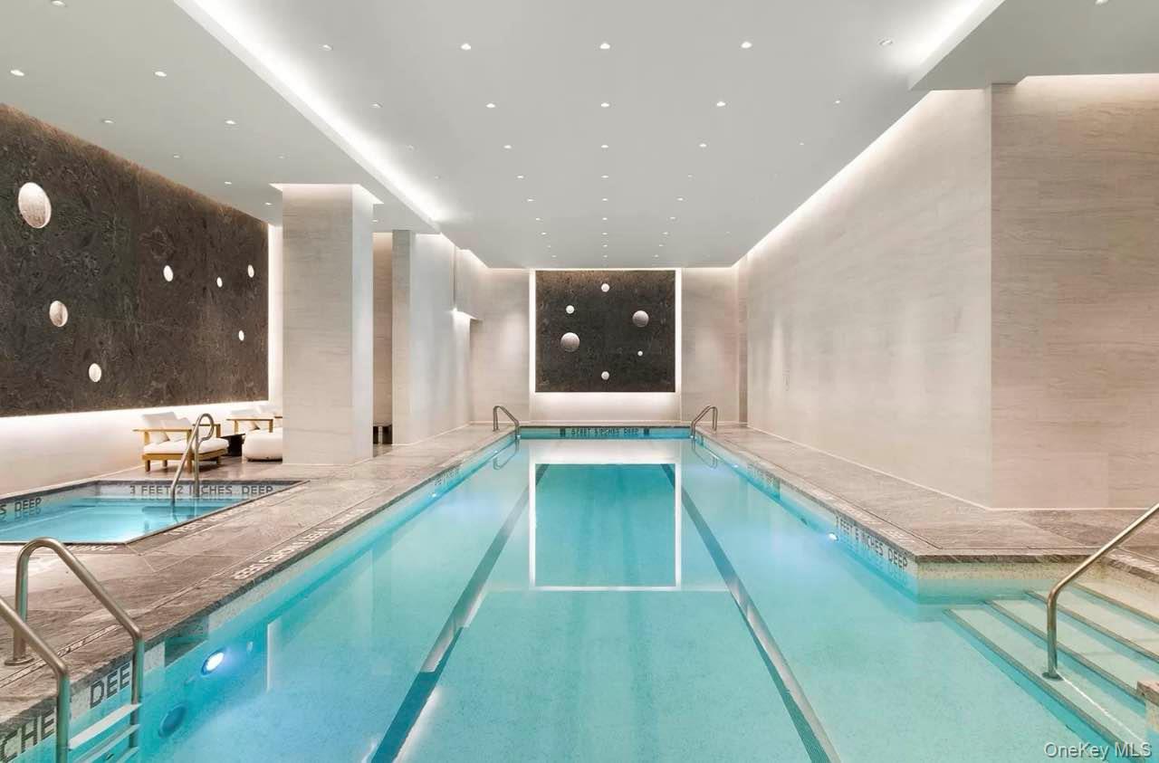 Condo 40th Queens, NY 11354, MLS-940842-16