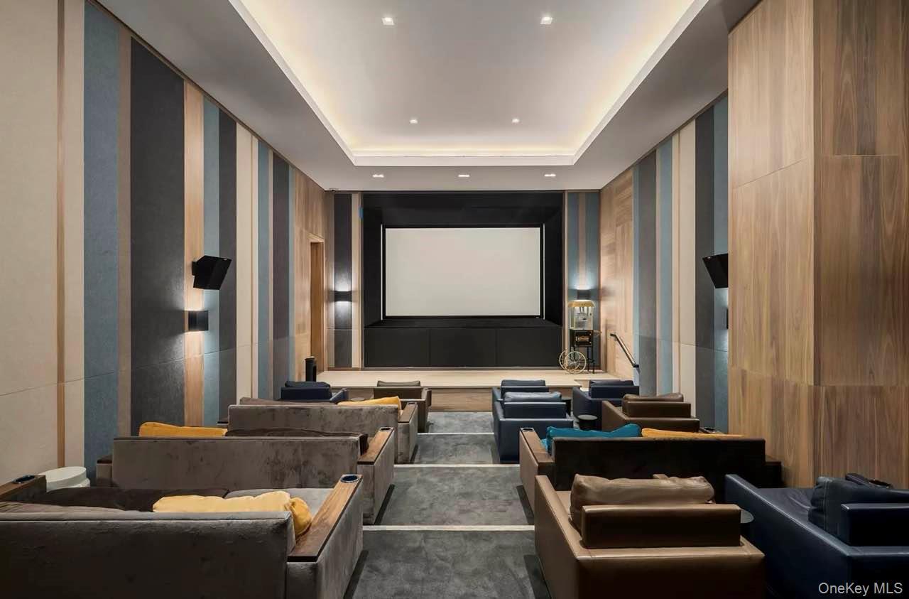 Condo 40th Queens, NY 11354, MLS-940842-24