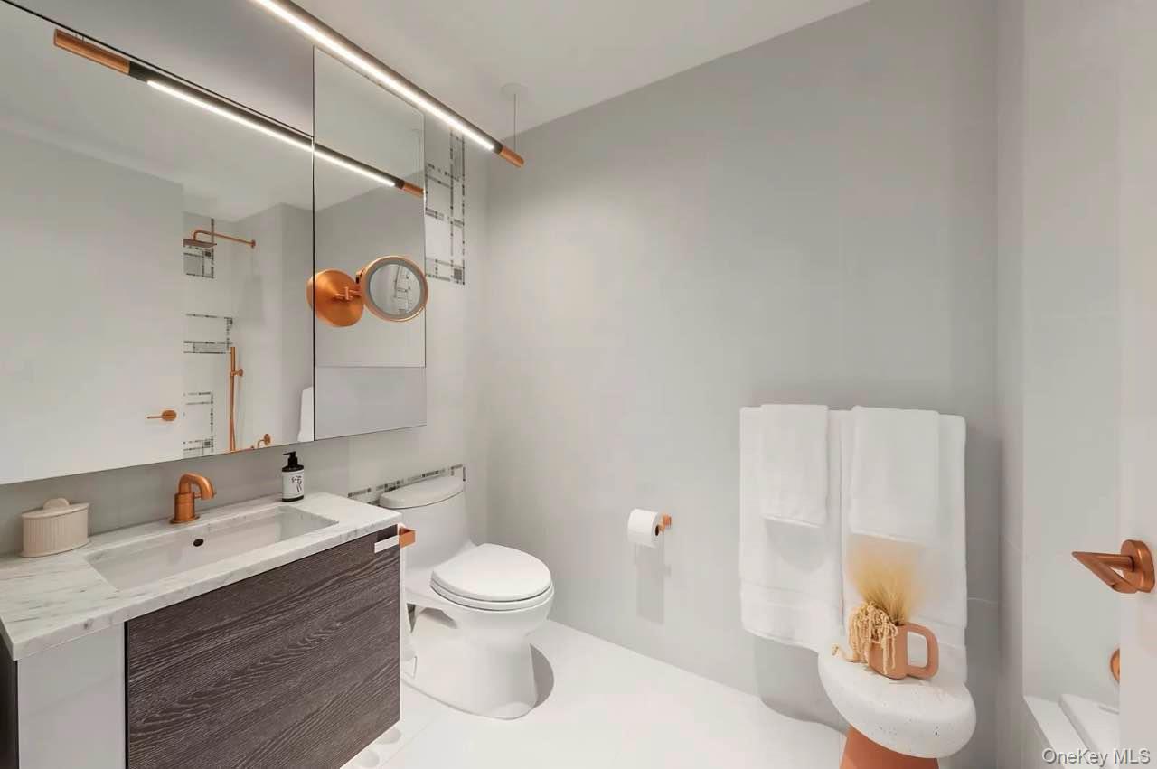 Condo 40th Queens, NY 11354, MLS-940842-5