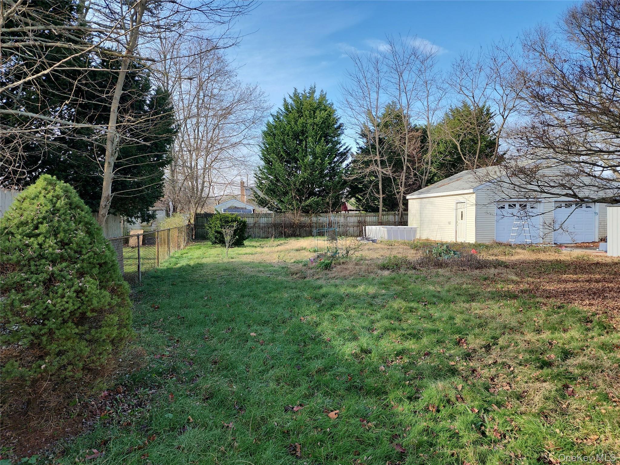 Single Family Lumur  Suffolk County, NY 11782, MLS-940861-16