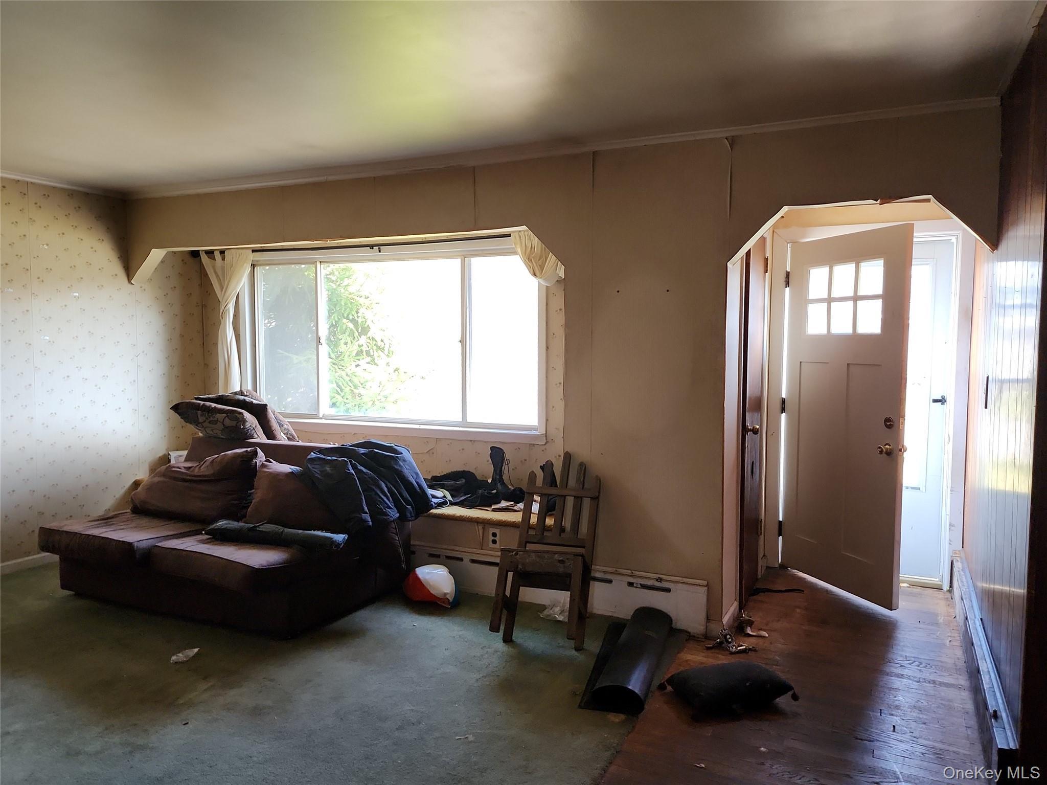 Single Family Lumur Suffolk County, NY 11782, MLS-940861-4