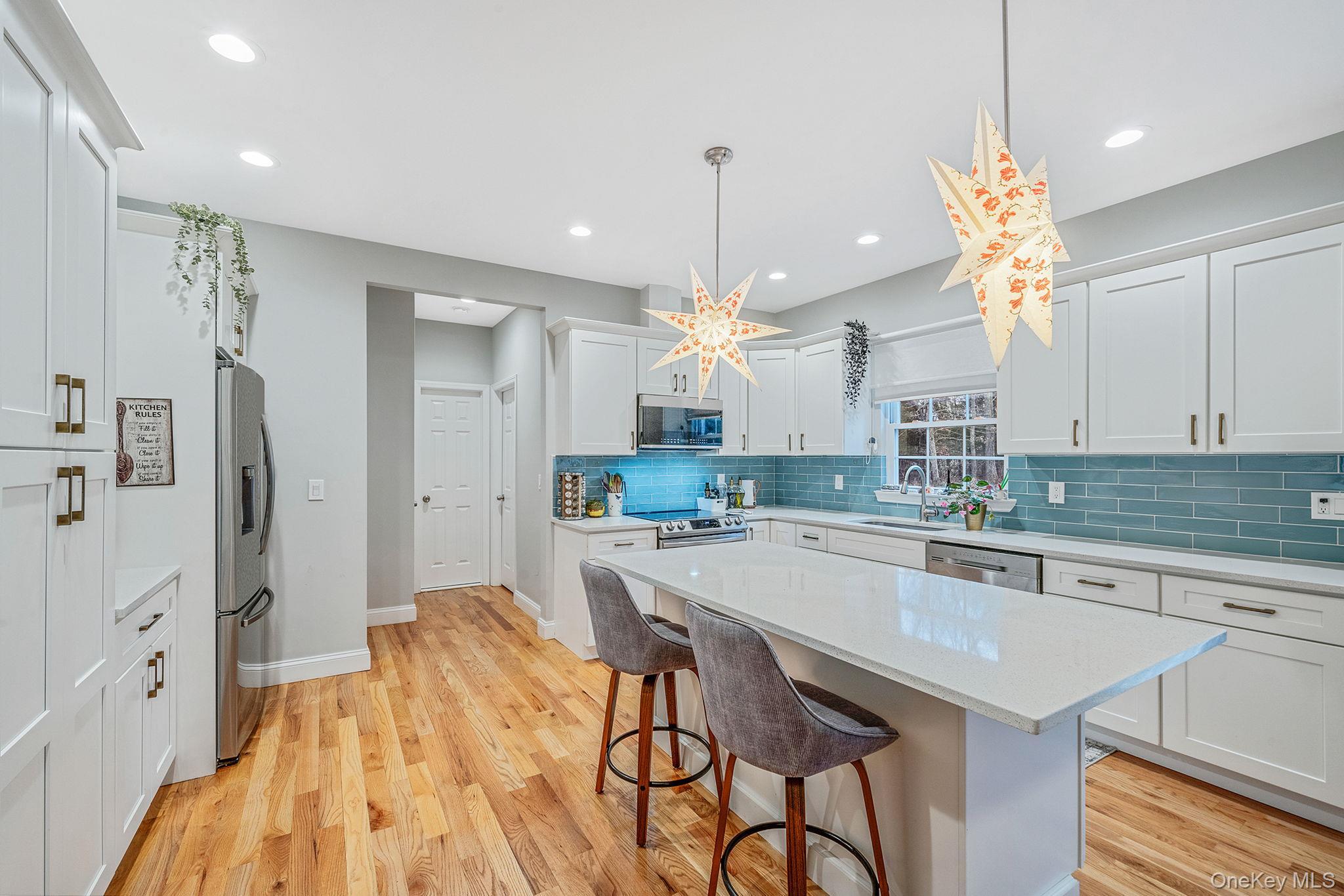 Single Family Wood Suffolk County, NY 11720, MLS-940864-14