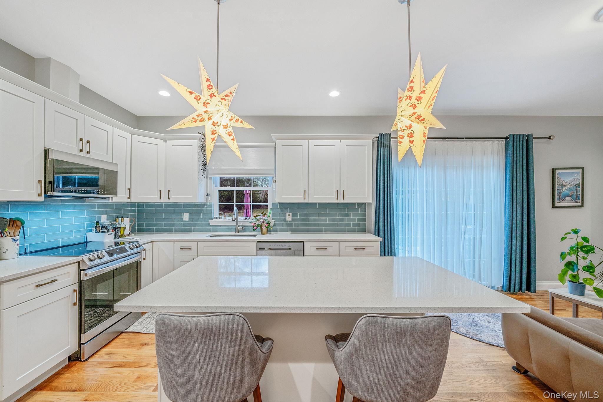 Single Family Wood Suffolk County, NY 11720, MLS-940864-15