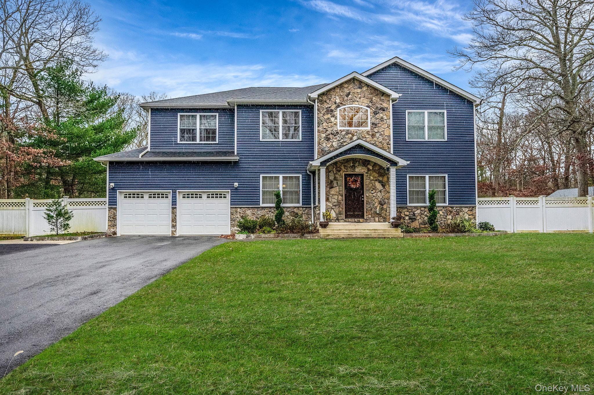 Single Family Wood Suffolk County, NY 11720, MLS-940864-2