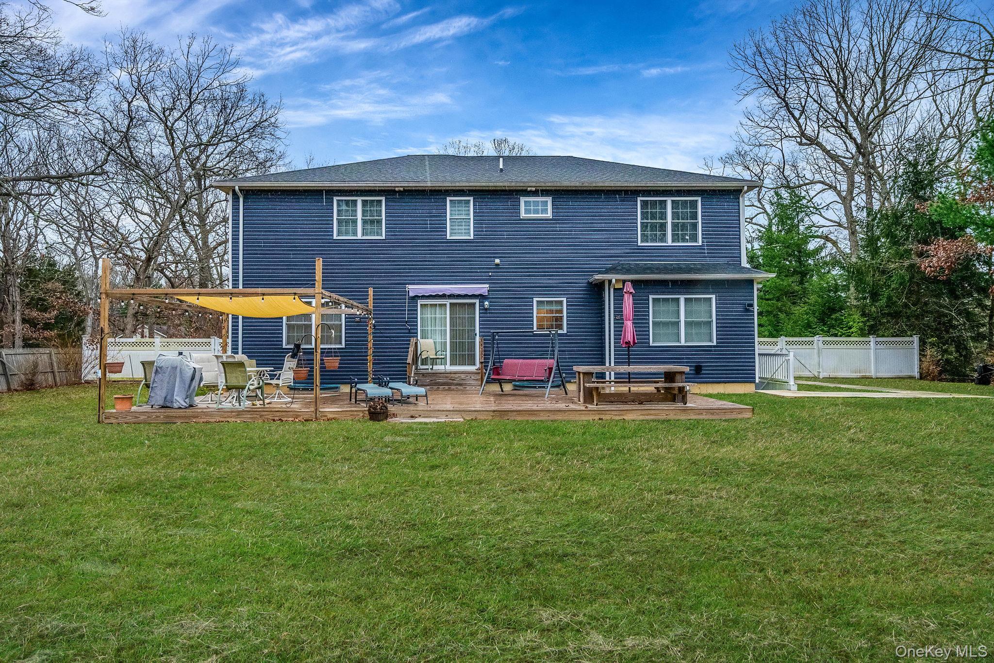 Single Family Wood Suffolk County, NY 11720, MLS-940864-33