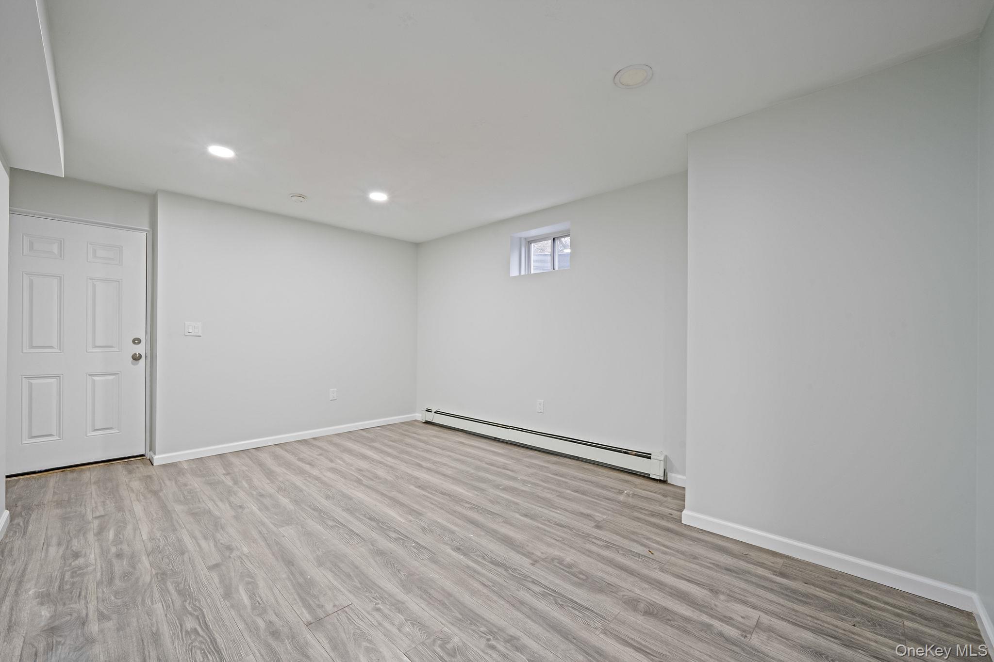 Single Family Wood Suffolk County, NY 11720, MLS-940864-35