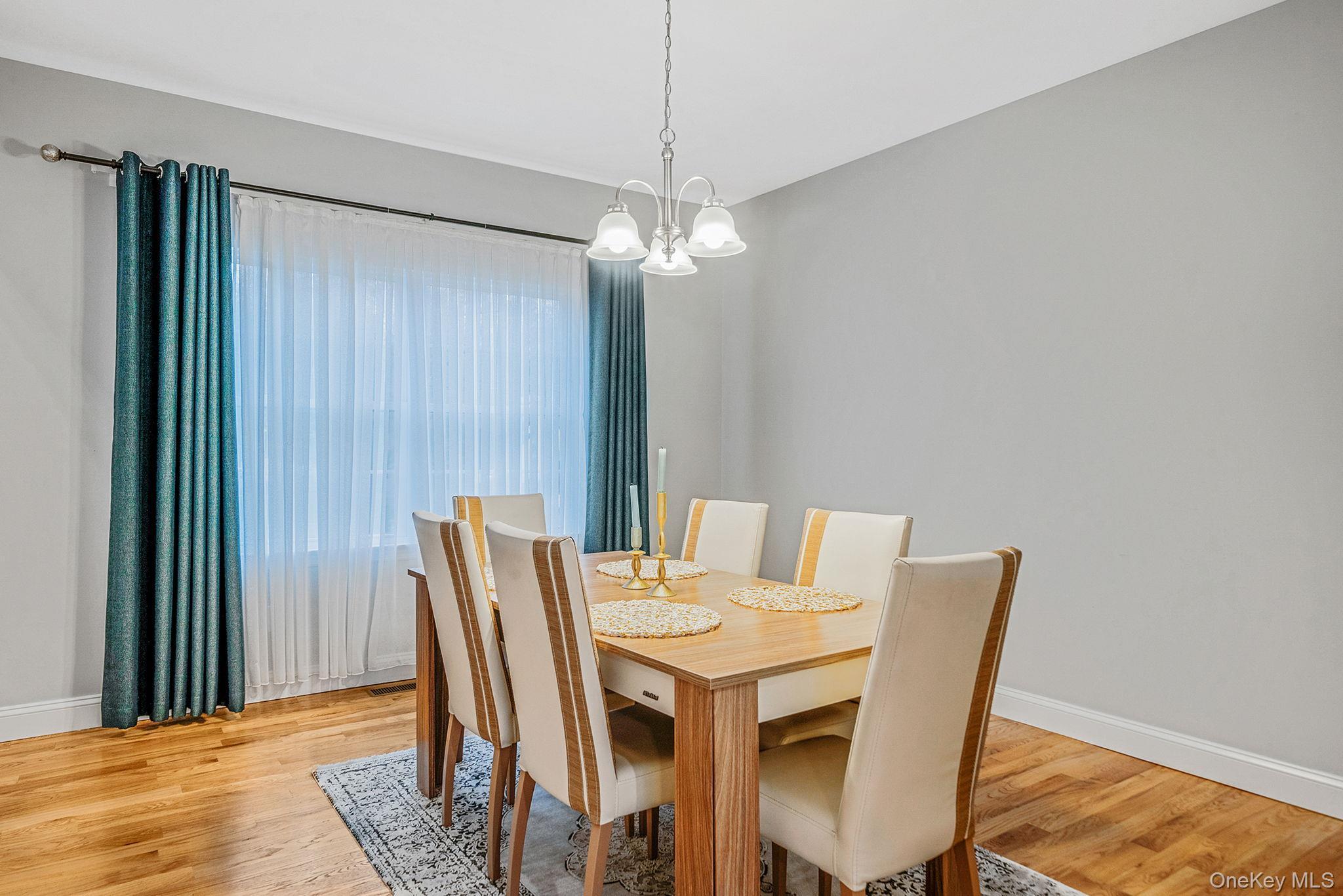 Single Family Wood Suffolk County, NY 11720, MLS-940864-8