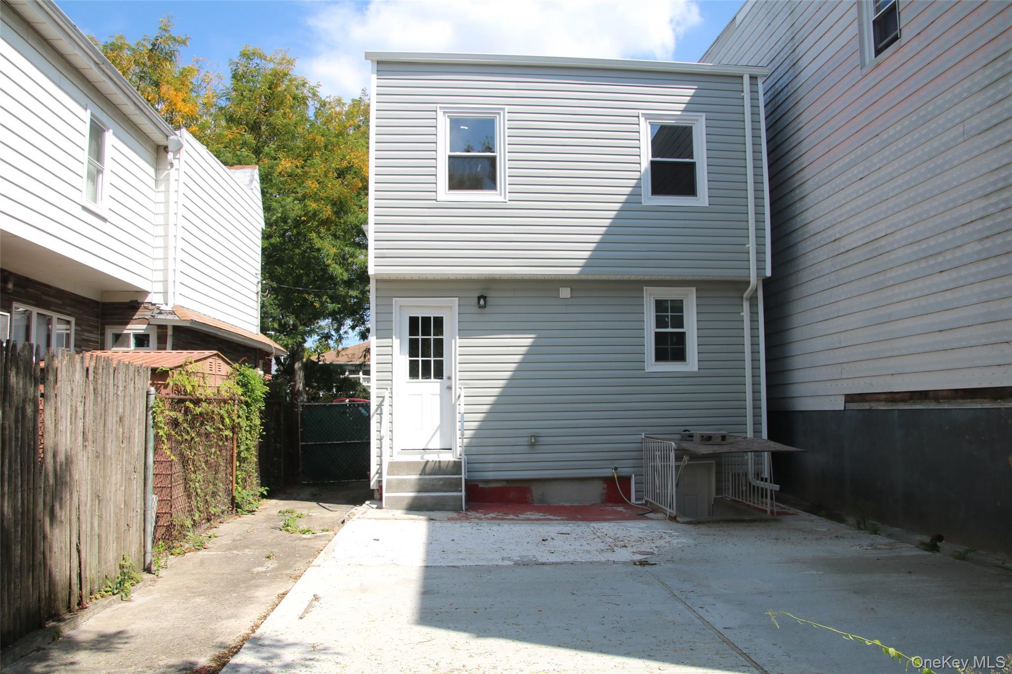 Single Family 94th  Brooklyn, NY 11236, MLS-940895-15