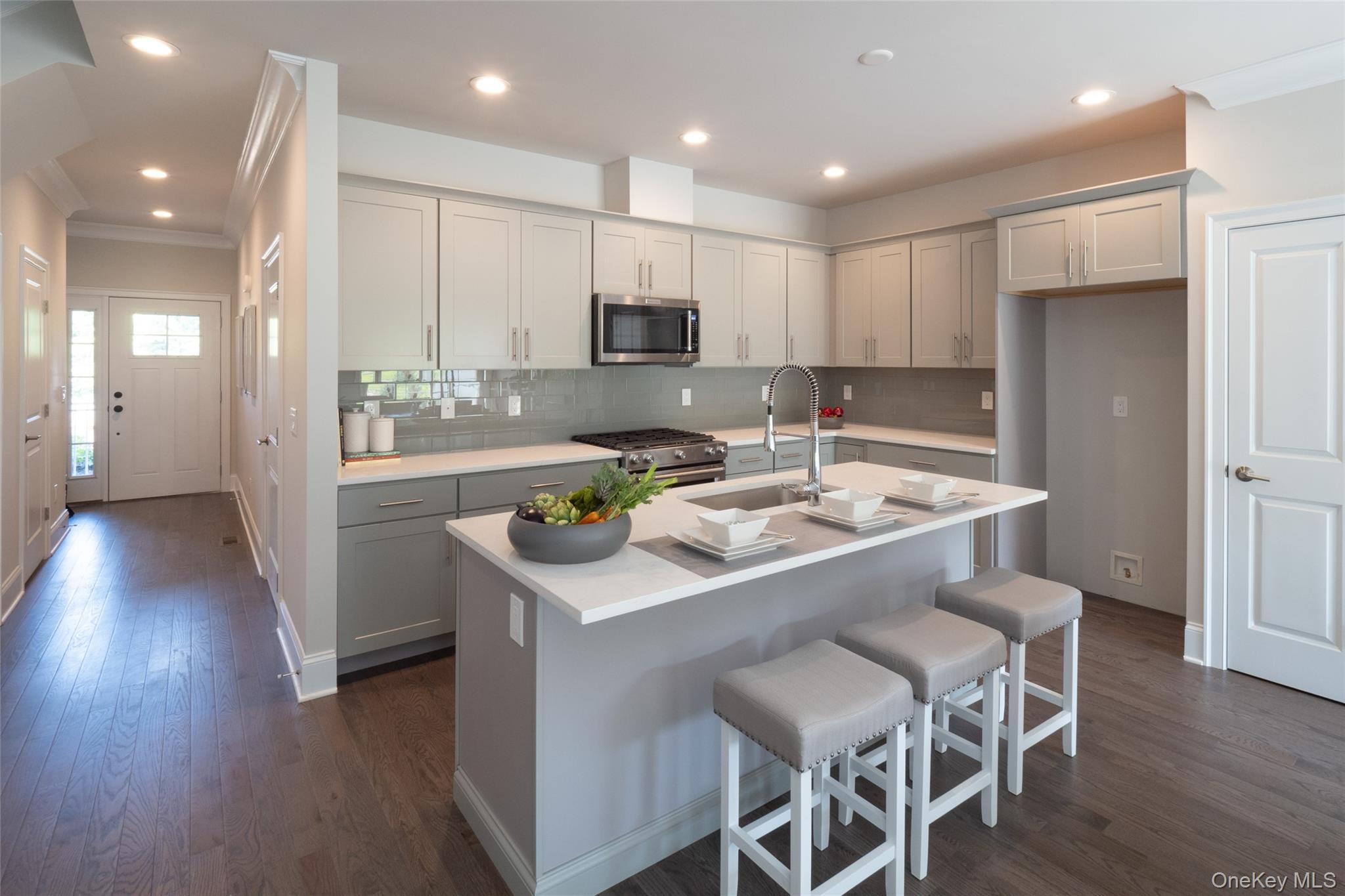 Single Family Hudson View  Dutchess County, NY 12538, MLS-940899-2