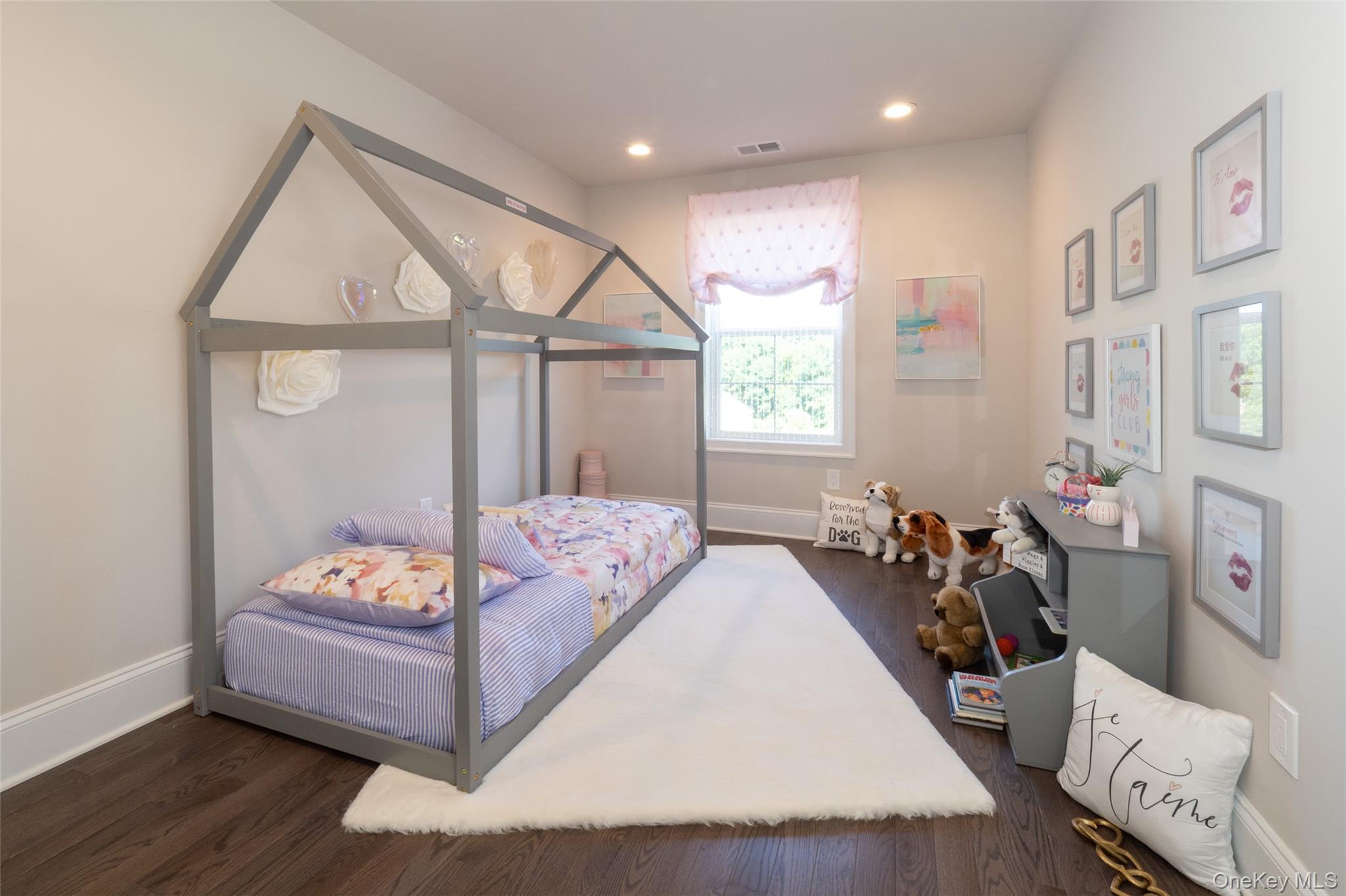 Single Family Hudson View  Dutchess County, NY 12538, MLS-940899-8