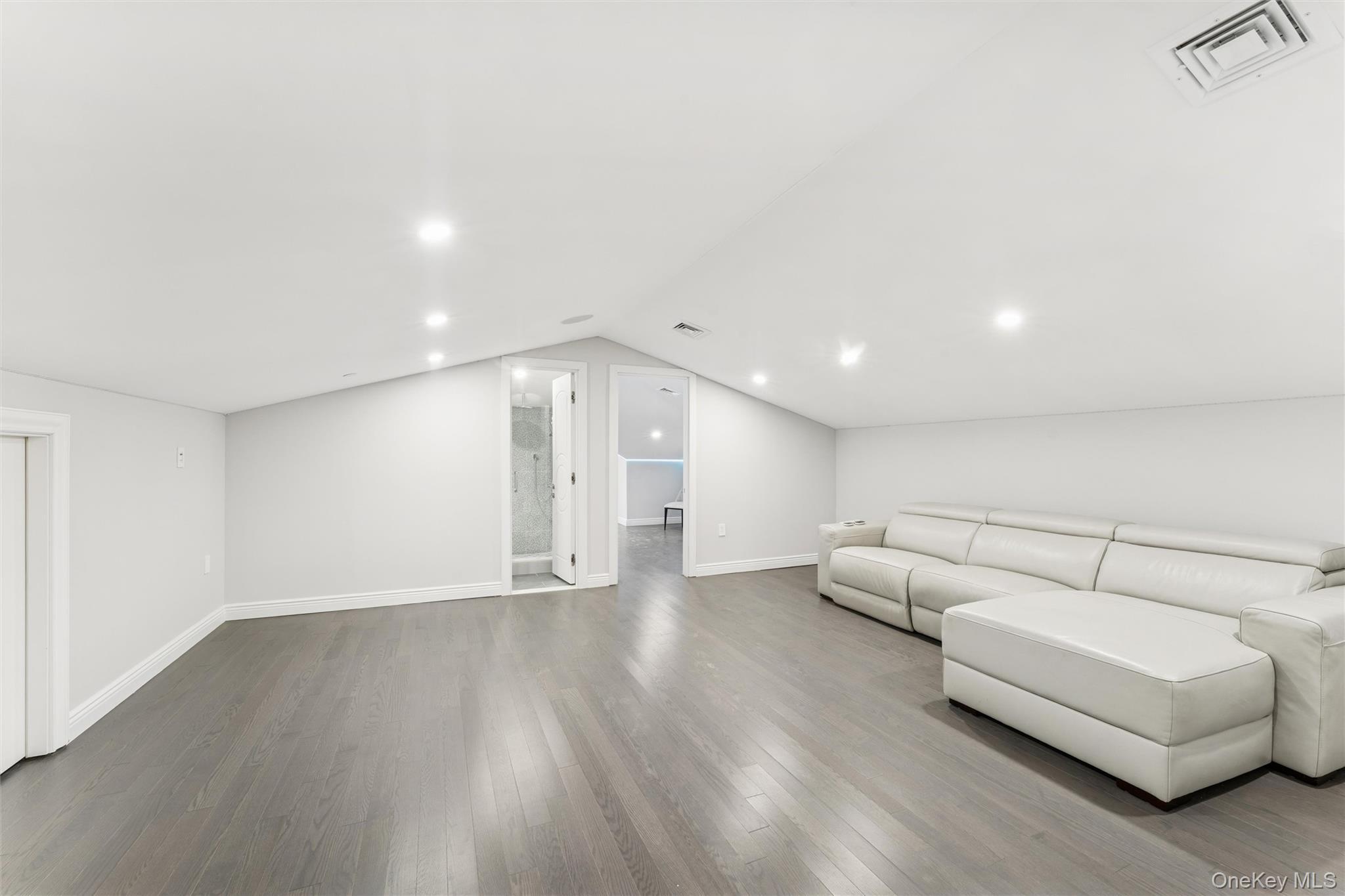 Single Family 139th Street Queens, NY 11435, MLS-940918-20