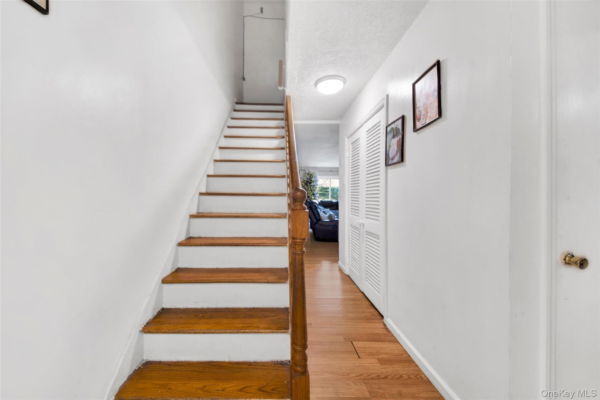 Single Family Coolidge  Rockland County, NY 10927, MLS-940932-3