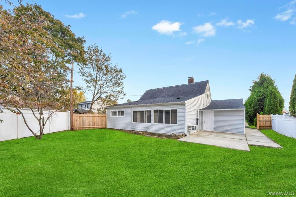 Single Family Redwood  Nassau County, NY 11756, MLS-940937-5