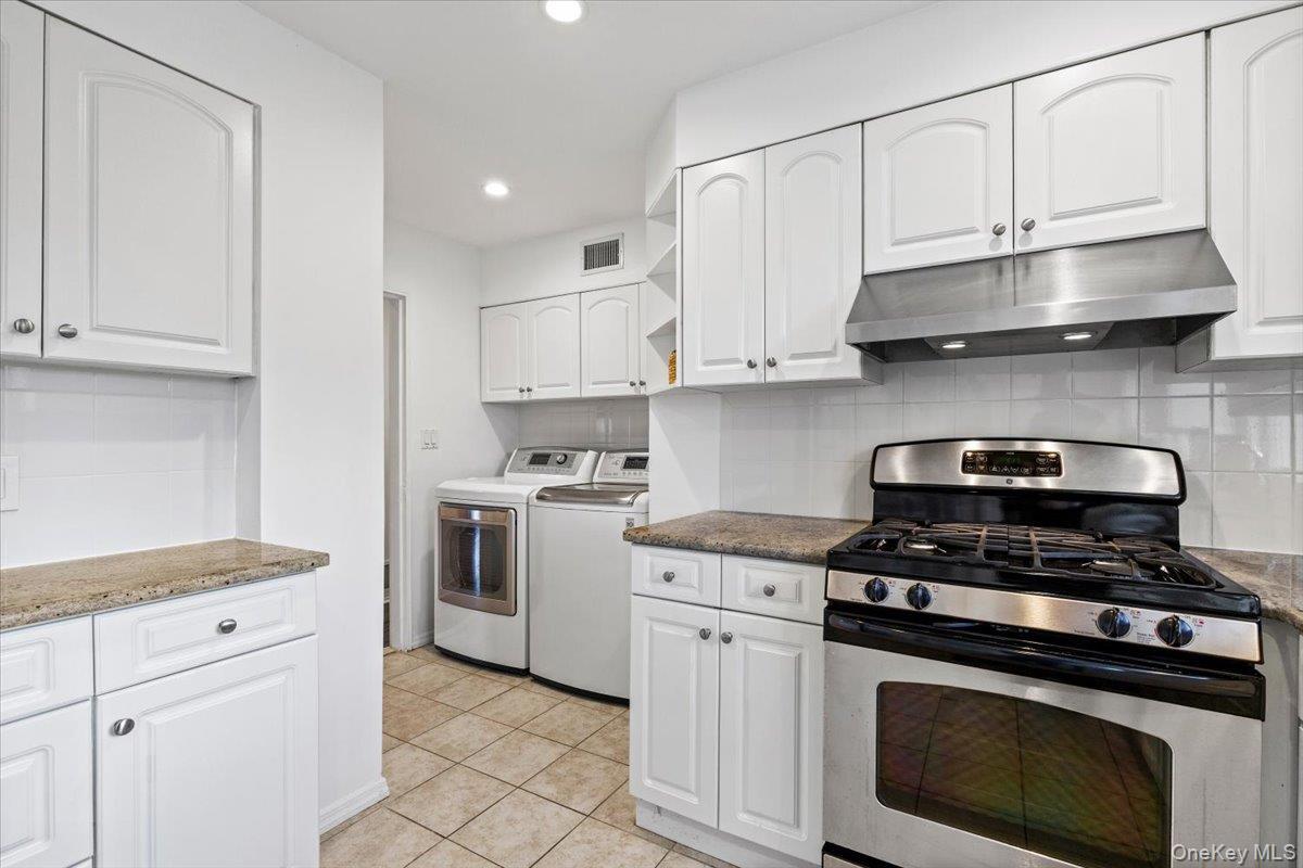 Single Family Old Orchard Westchester County, NY 10573, MLS-940938-12