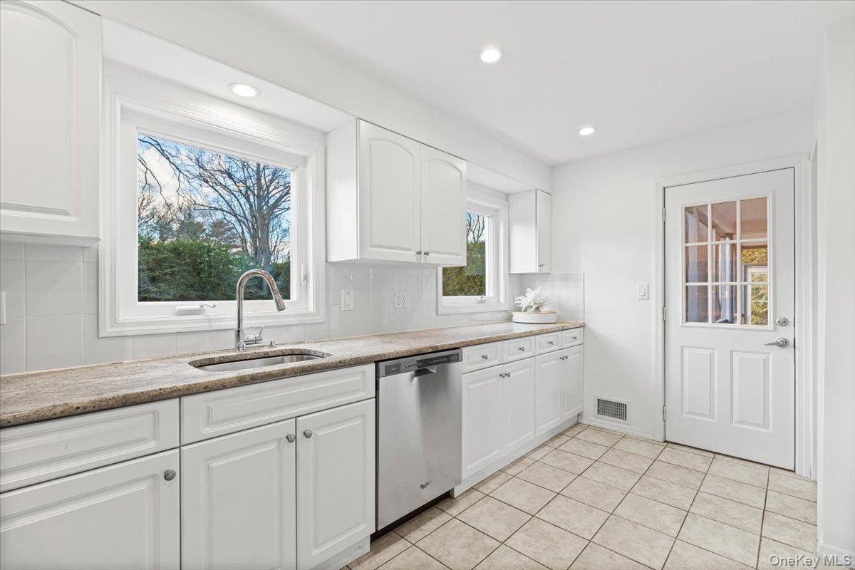 Single Family Old Orchard Westchester County, NY 10573, MLS-940938-14