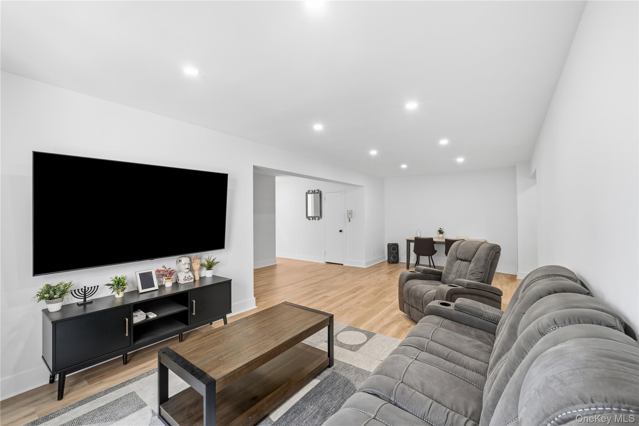 Coop Union  Queens, NY 11364, MLS-940952-7