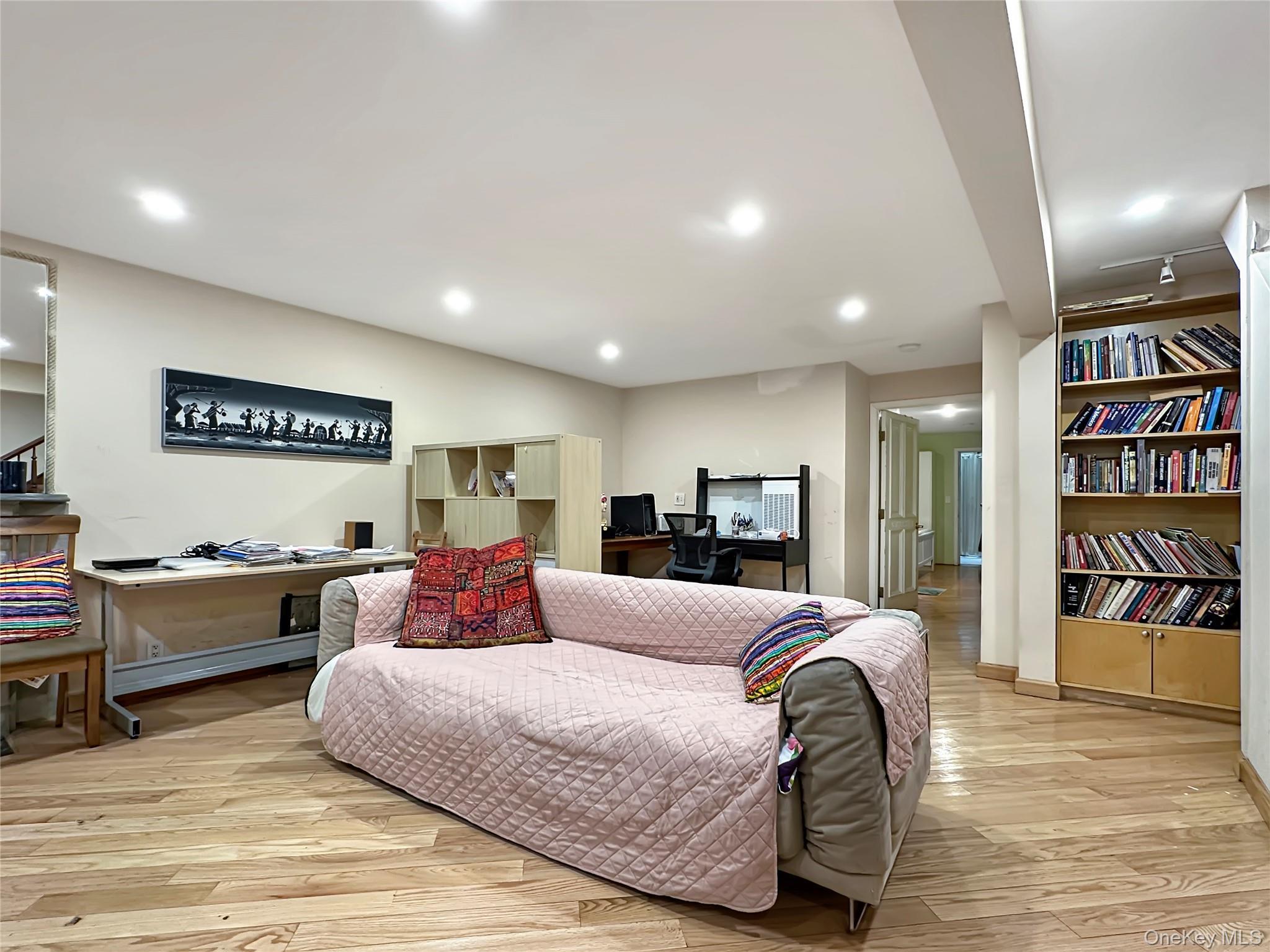 Single Family 120th Manhattan, NY 10035, MLS-940958-16