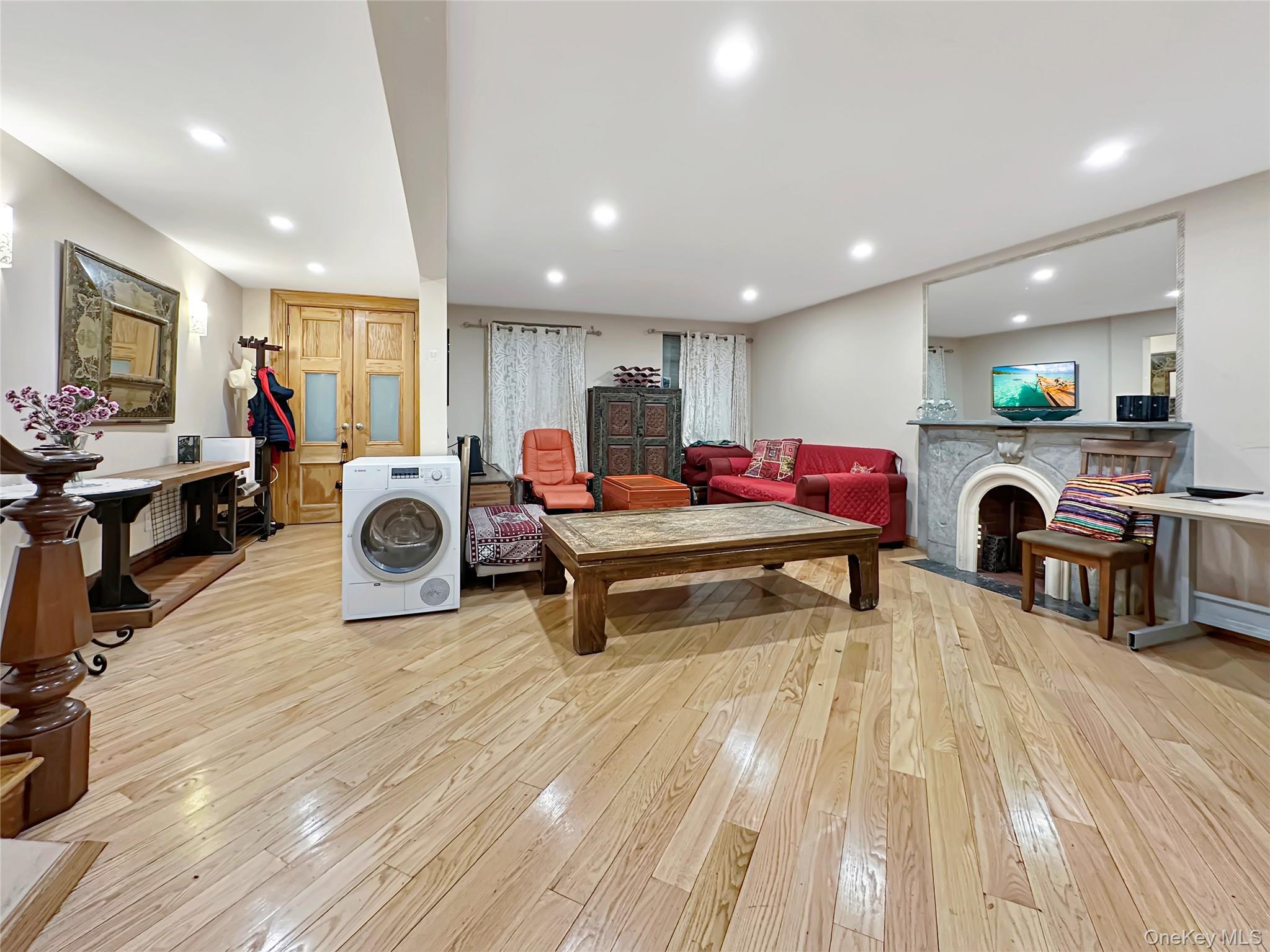 Single Family 120th Manhattan, NY 10035, MLS-940958-18