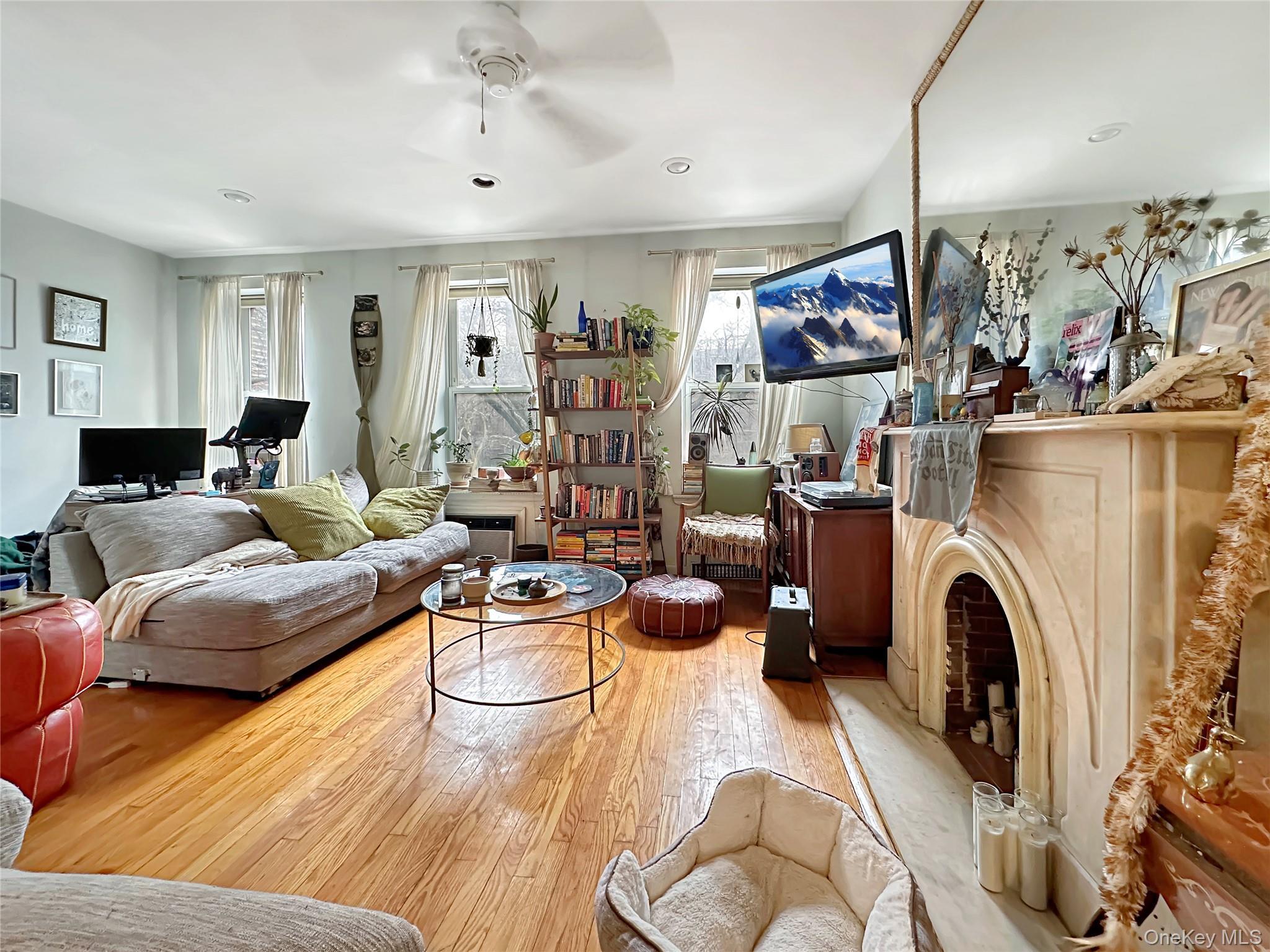 Single Family 120th Manhattan, NY 10035, MLS-940958-21