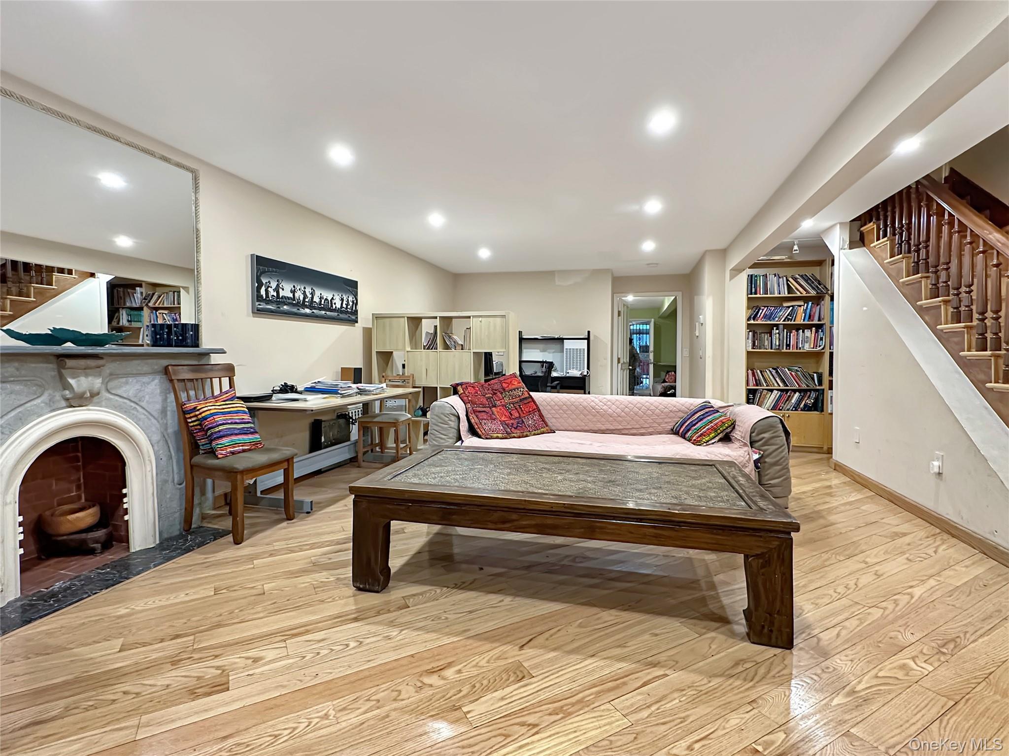 Single Family 120th Manhattan, NY 10035, MLS-940958-27