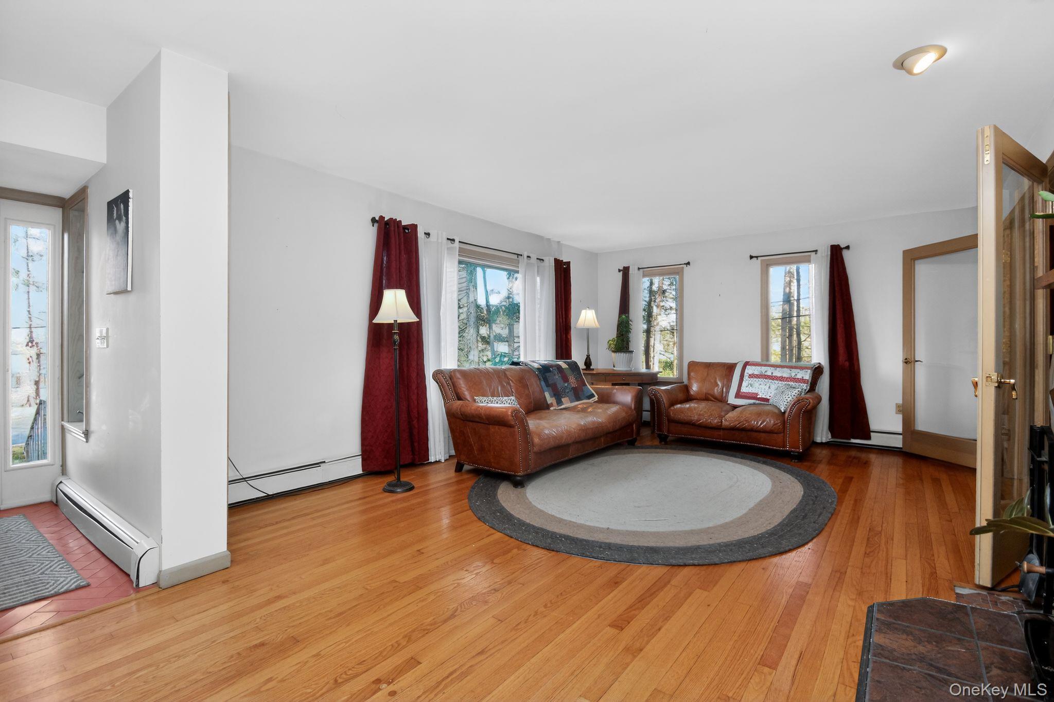 Single Family Carlyle Dutchess County, NY 12538, MLS-940981-8