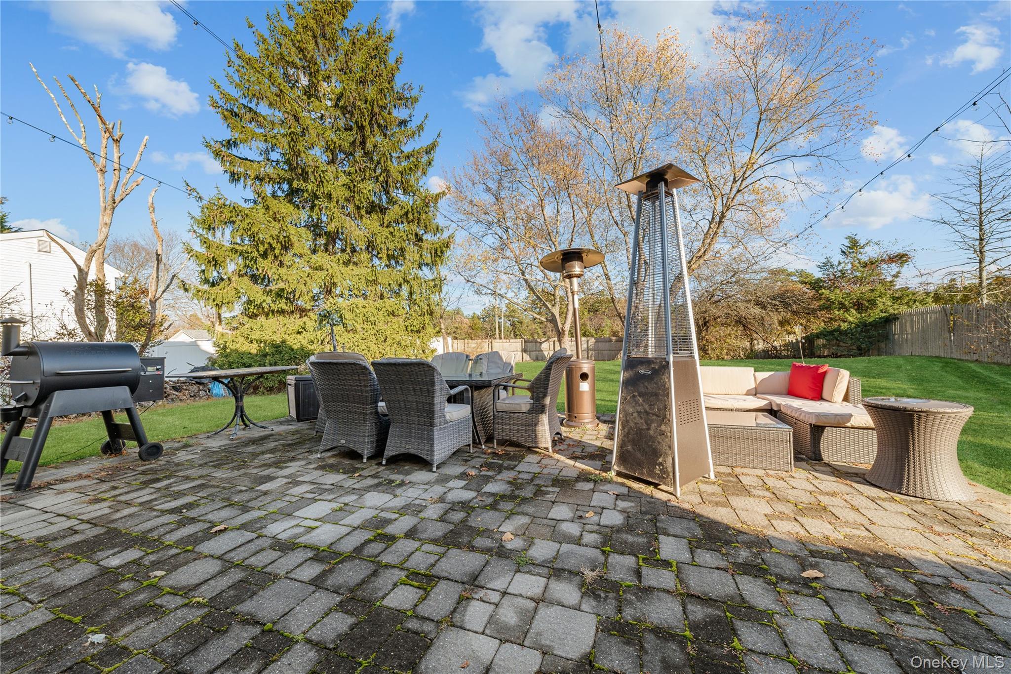 Single Family Mercury Suffolk County, NY 11772, MLS-940993-22