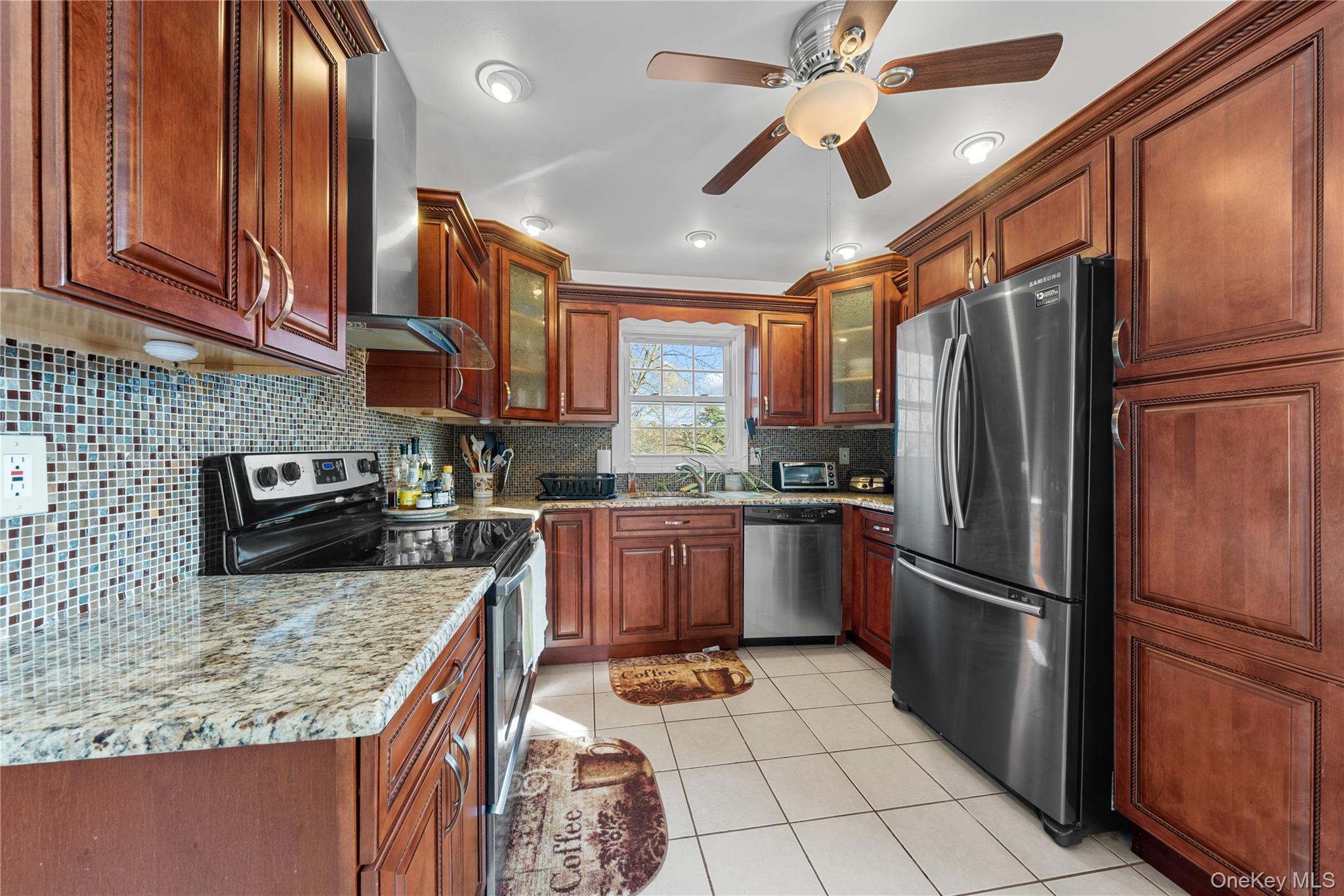 Single Family Mercury Suffolk County, NY 11772, MLS-940993-8