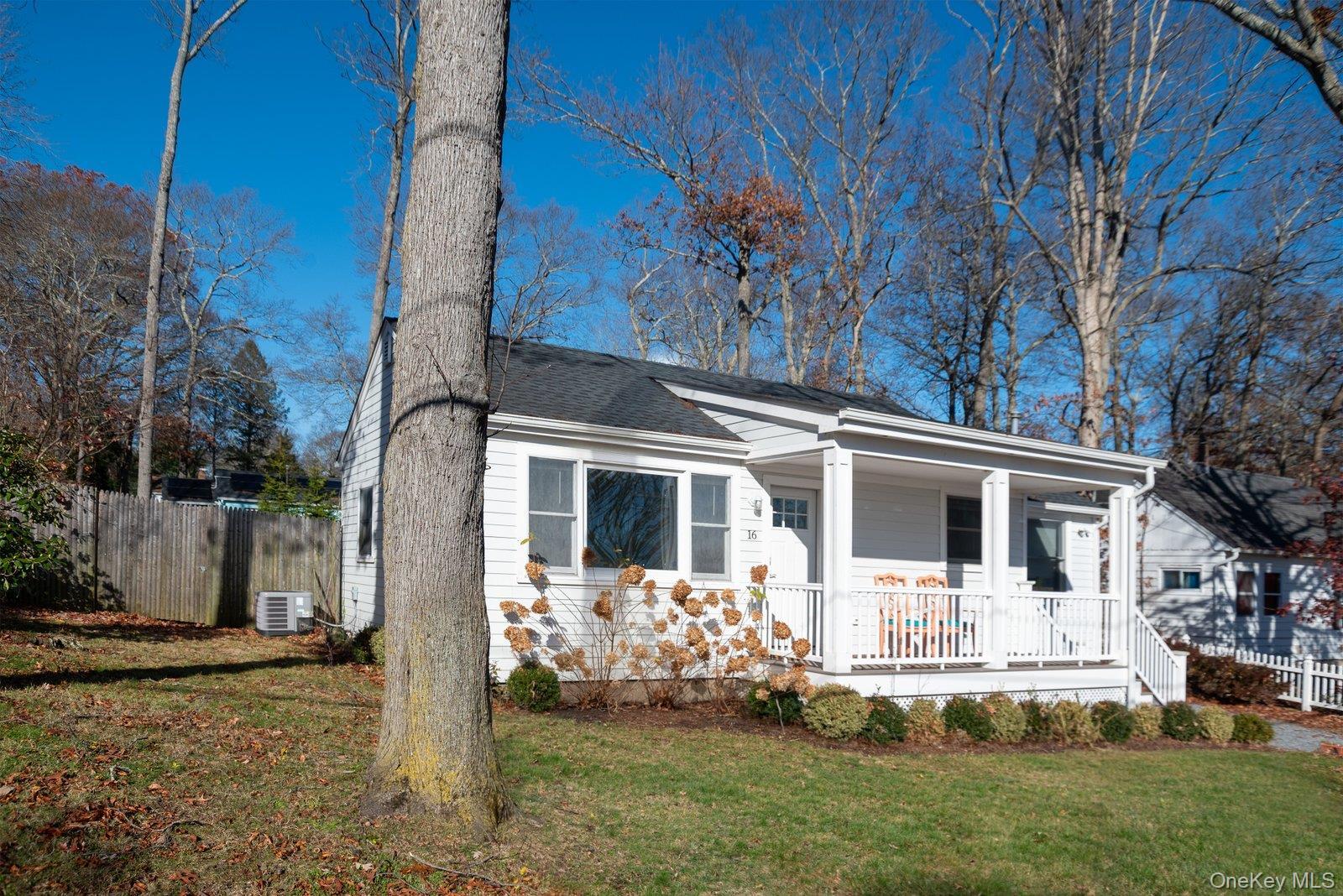 Single Family Overbrook  Suffolk County, NY 11901, MLS-941025-10