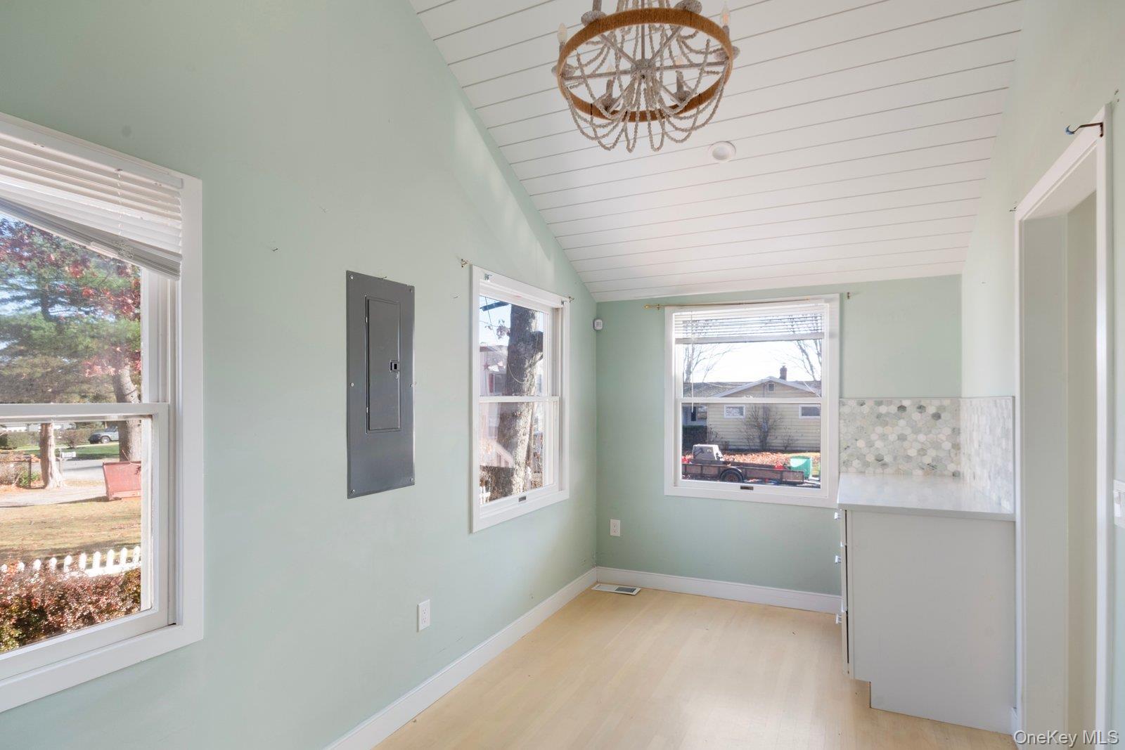 Single Family Overbrook  Suffolk County, NY 11901, MLS-941025-17