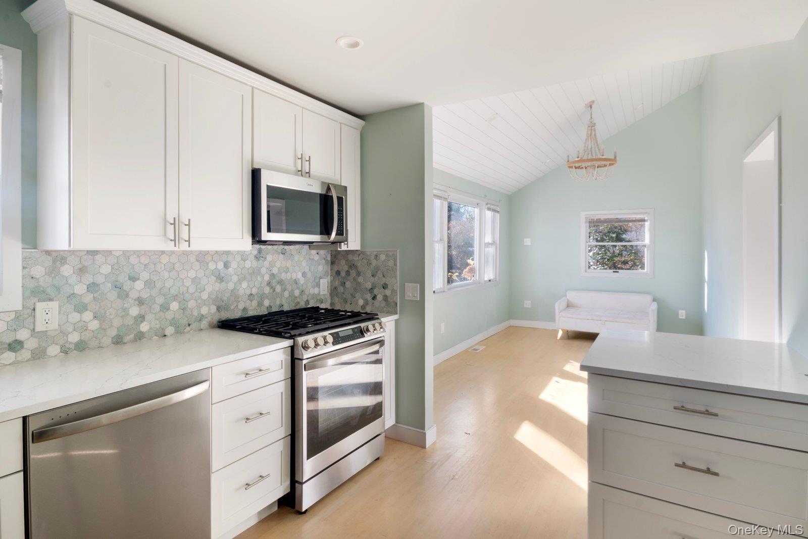 Single Family Overbrook  Suffolk County, NY 11901, MLS-941025-19