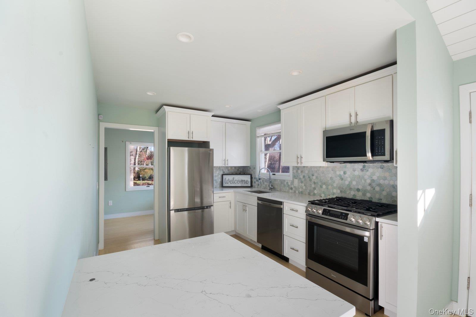 Single Family Overbrook  Suffolk County, NY 11901, MLS-941025-20