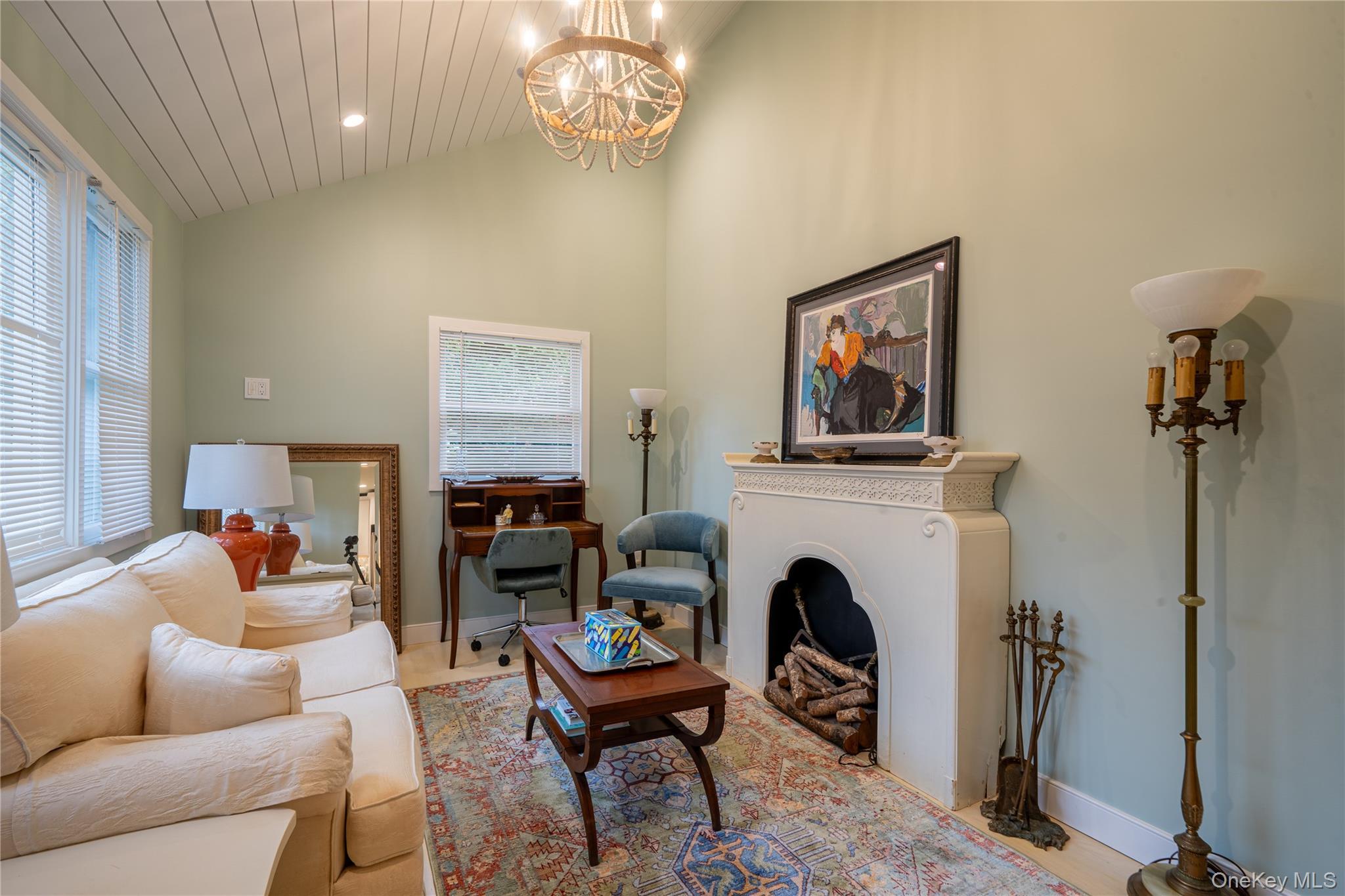 Single Family Overbrook  Suffolk County, NY 11901, MLS-941025-26